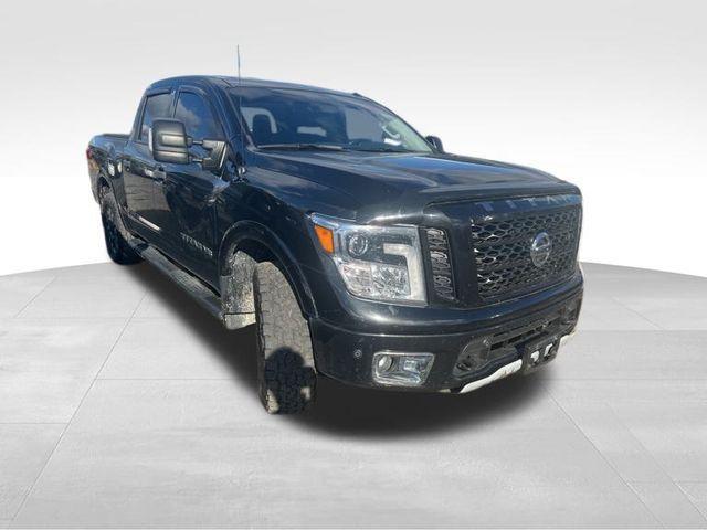2019 nissan titan pro-4x