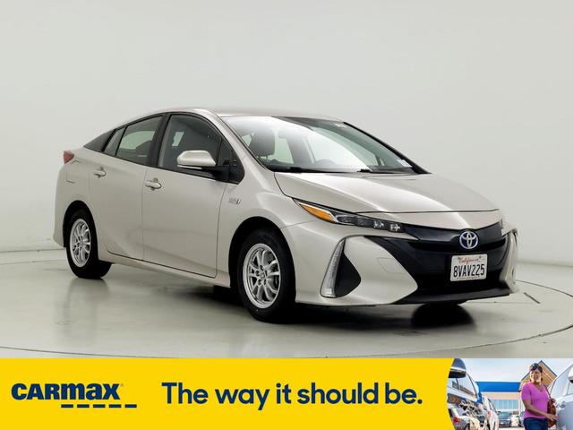 2021 toyota prius prime le