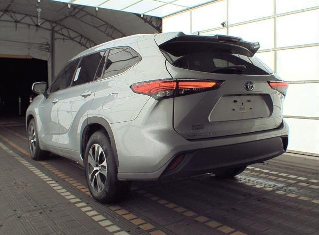 2021 toyota highlander hybrid xle