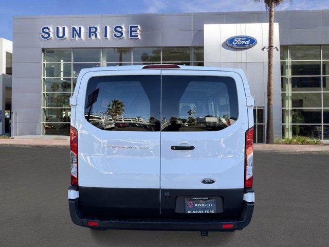 2022 ford transit-250 base
