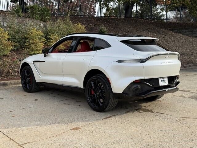 2021 aston martin dbx 4dr awd