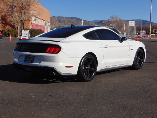 2021 ford mustang gt