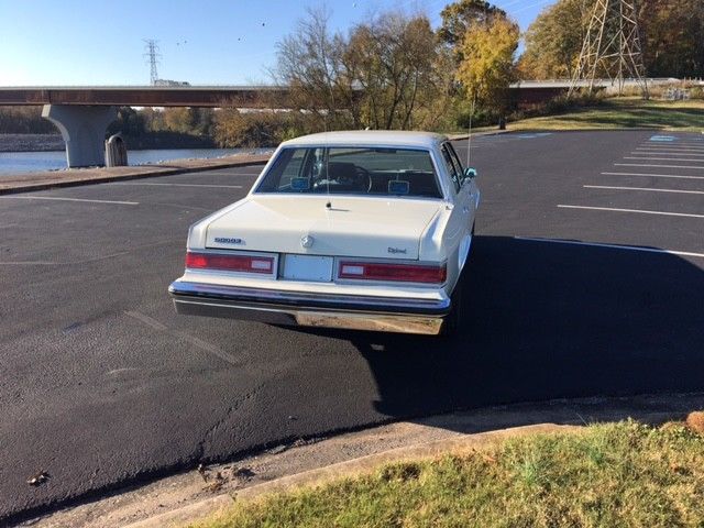 1985 dodge diplomat