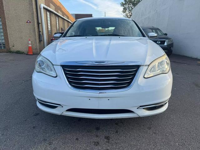 2011 chrysler 200 limited