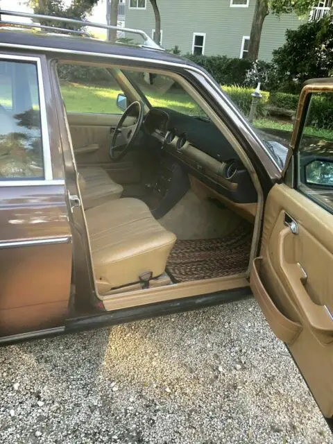 1984 mercedes 300td.......no reserve