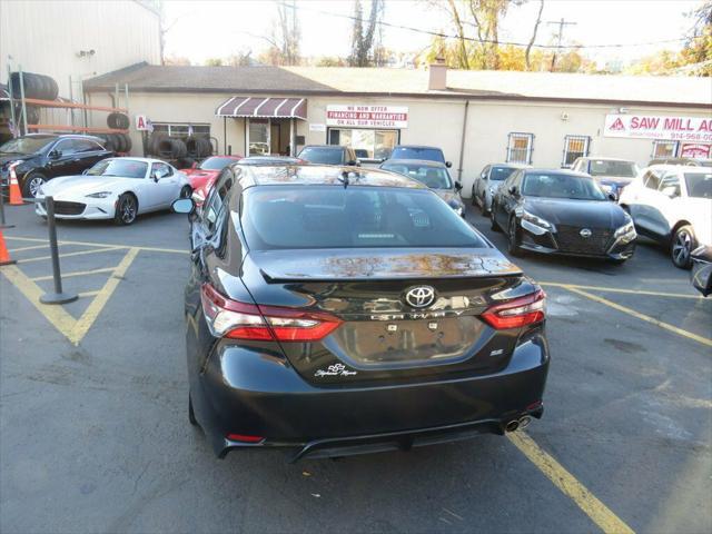 2021 toyota camry se