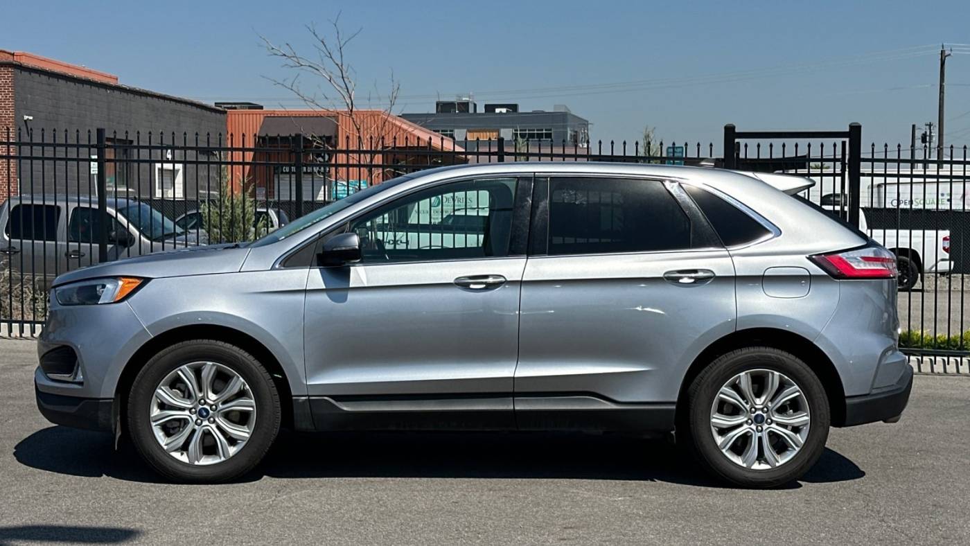 2022 ford edge titanium