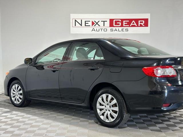 2013 toyota corolla base