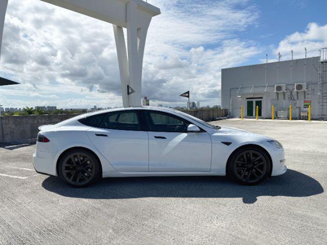 2021 tesla model s plaid
