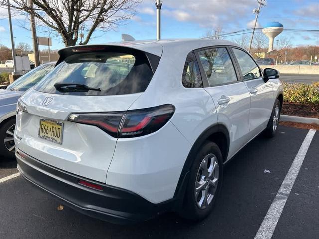 2023 honda hr-v lx