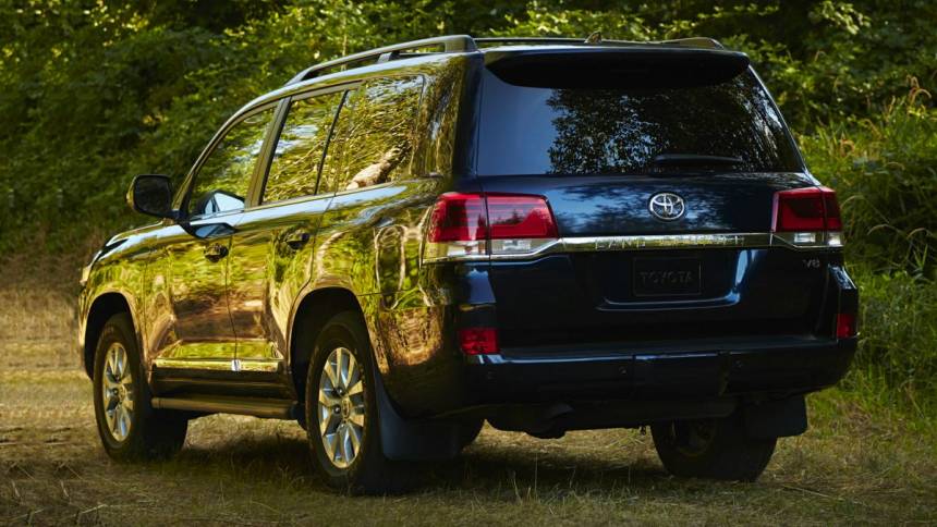 2017 toyota land cruiser base