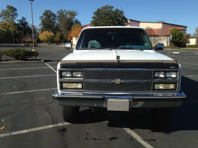 1989 chevy 3/4 ton suburban 4x4 rust free