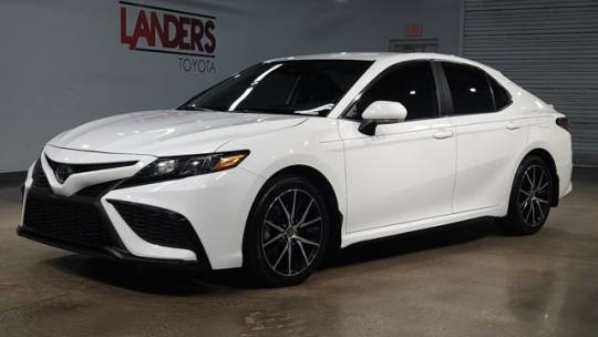 2023 toyota camry se