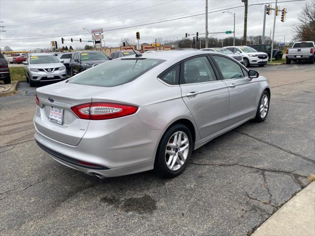 2015 ford fusion se