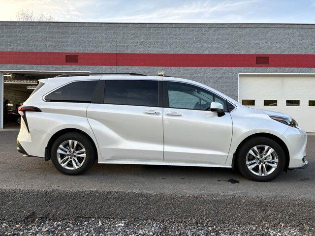 2024 toyota sienna xle 7 passenger