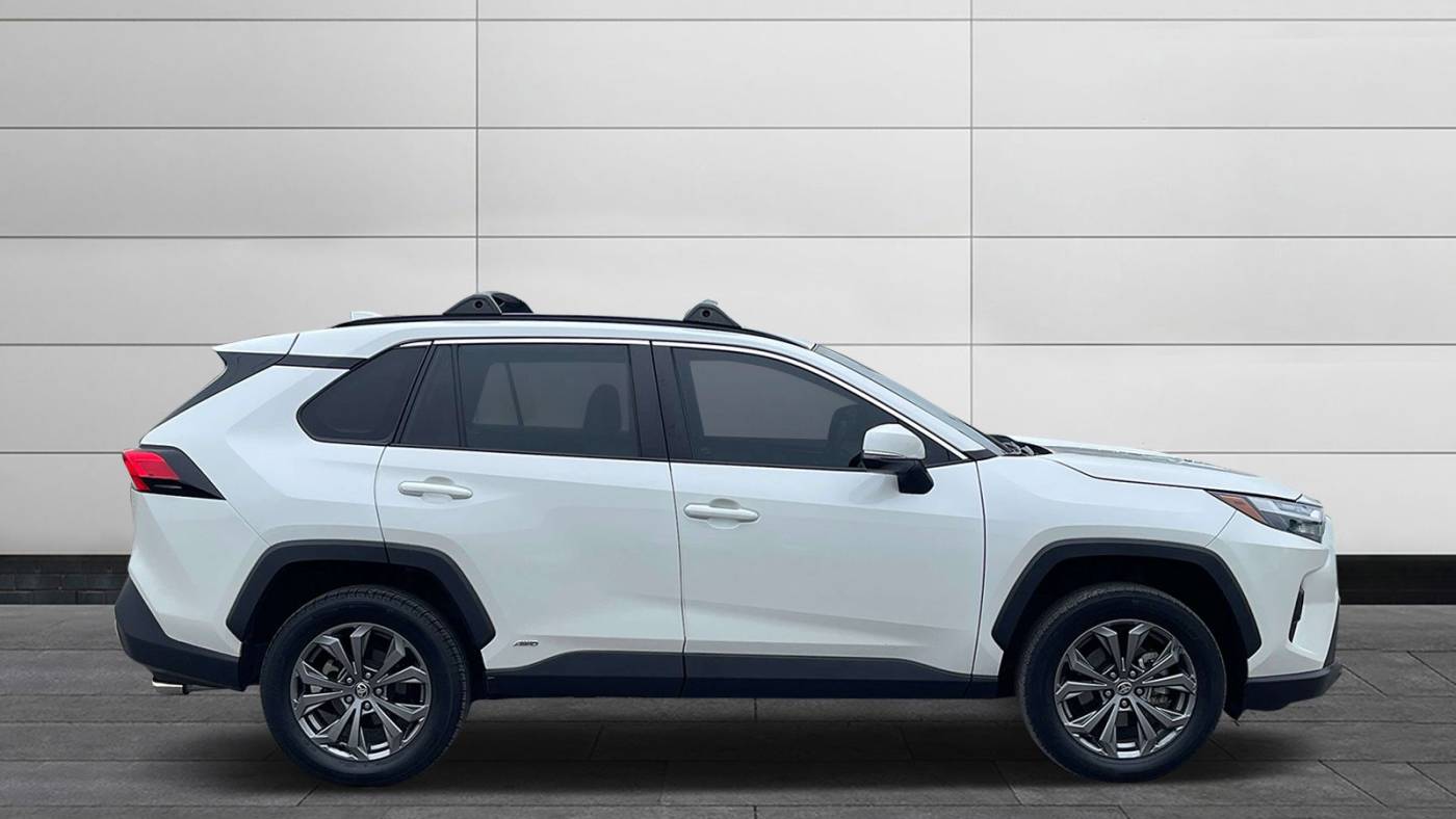 2022 toyota rav4 hybrid xle premium