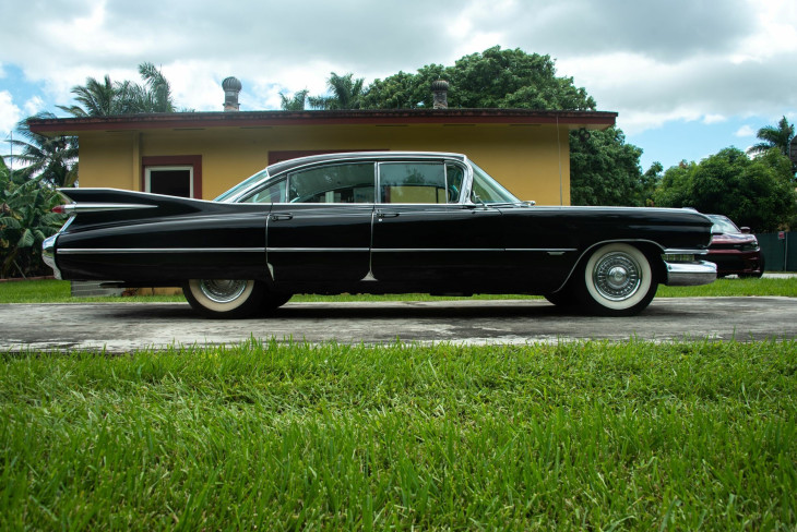 cadillac series 62
