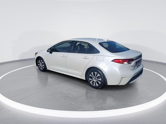2022 toyota corolla hybrid le
