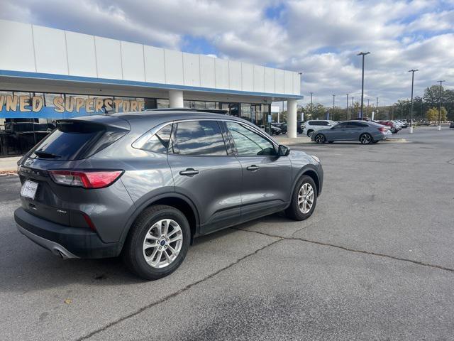 2021 ford escape se