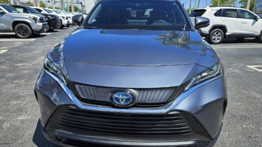 2021 toyota venza le