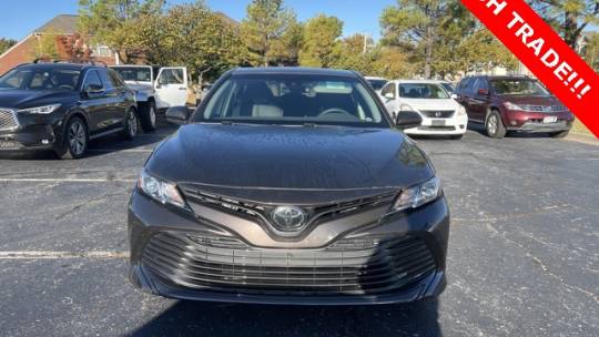 2018 toyota camry le