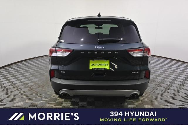 2022 ford escape se