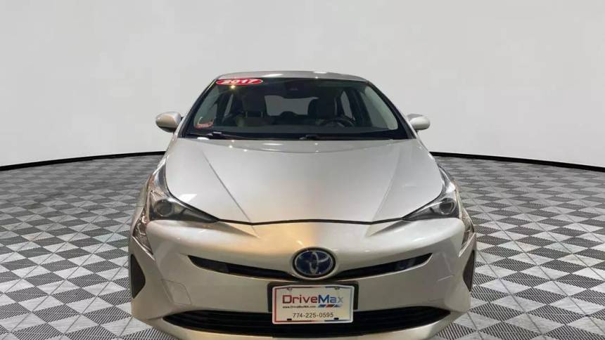 2017 toyota prius two