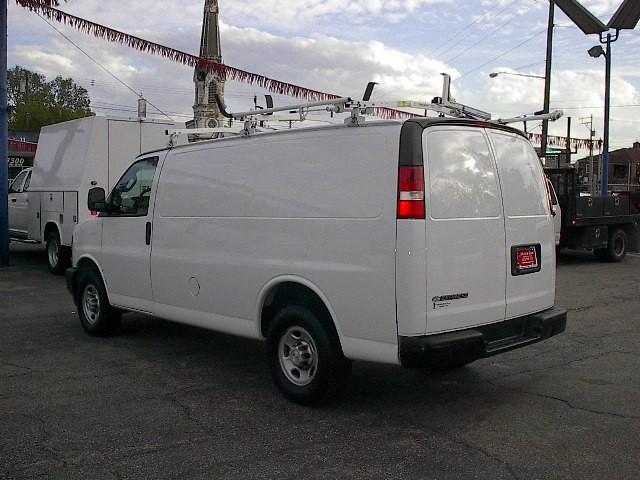 2018 chevrolet express 3500 work van