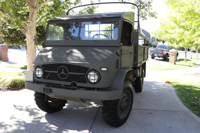 mercedes-benz 404s unimog