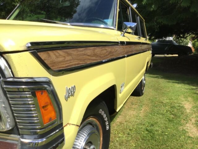 1972 jeep wagoneer 4 x 4