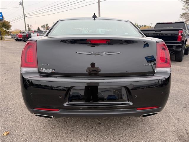 2022 chrysler 300 touring