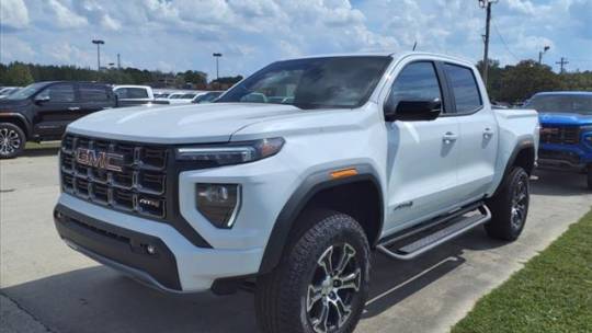 2024 GMC Canyon at4