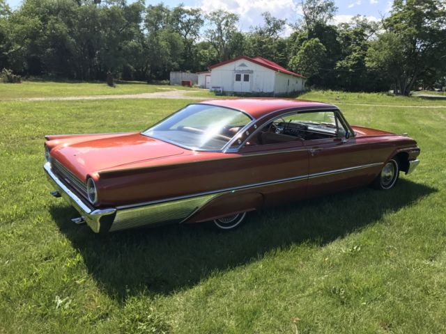 1961 ford galaxie club victoria starliner ** rare starliner **