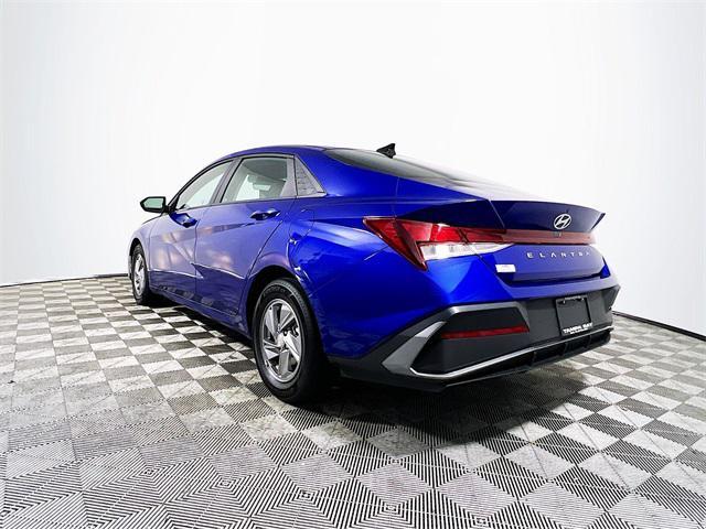 2024 hyundai elantra se