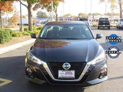 2019 nissan altima in milwaukee, wisconsin