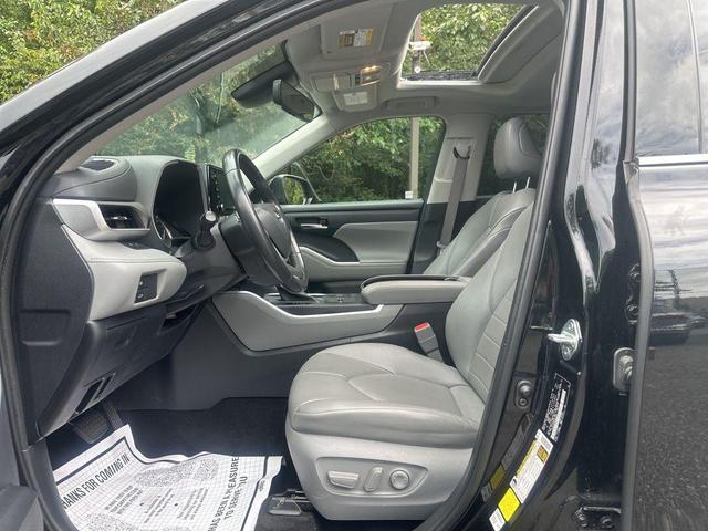 2022 toyota highlander xle