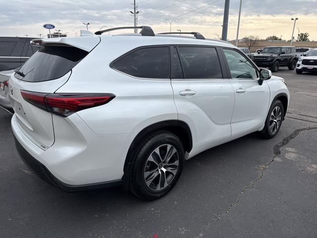 2023 toyota highlander xle