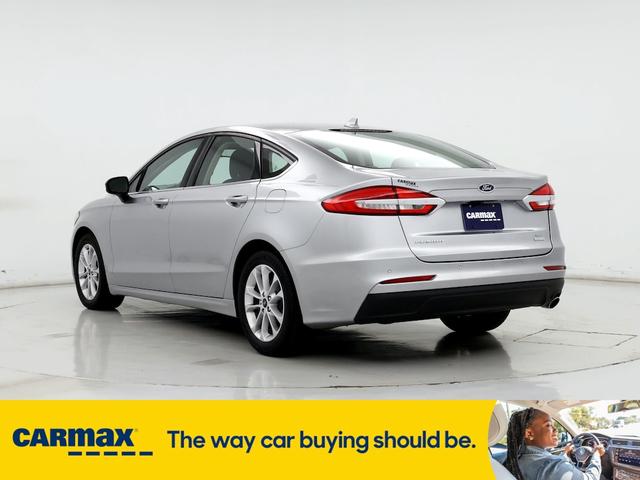 2020 ford fusion se