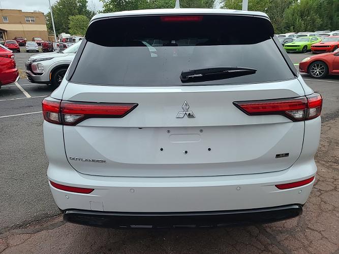 new 2024 mitsubishi outlander se black edition w/pano roof
