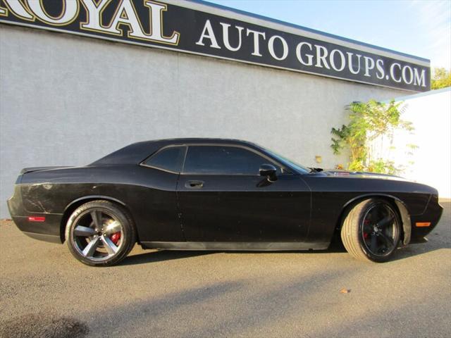 2010 dodge challenger srt8
