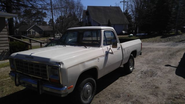 1985 dodge ram 1500 prospector 4x4, 318, manual, west coast clean truck