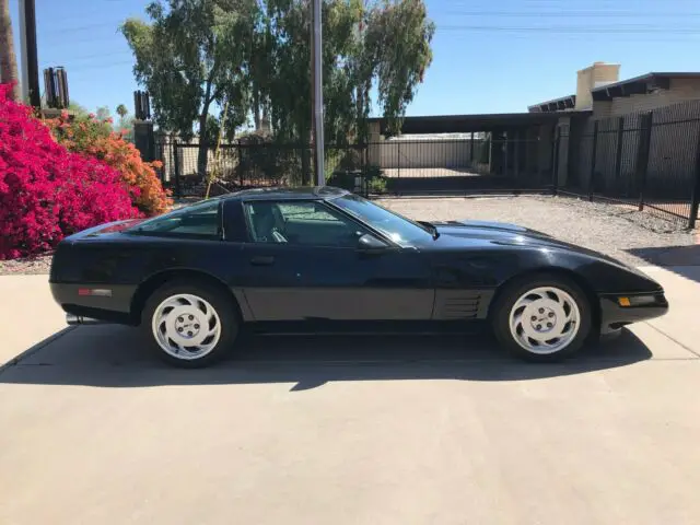 gorgeous great running corvette targa top!