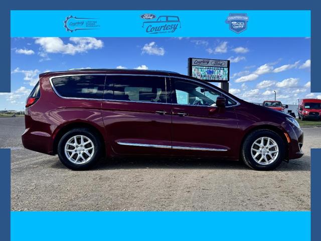 2020 chrysler pacifica touring-l