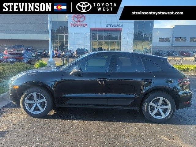2017 porsche macan base