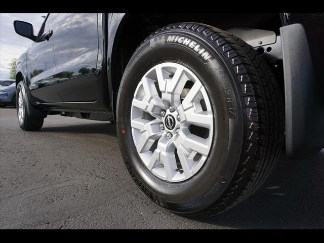 2024 nissan frontier sv