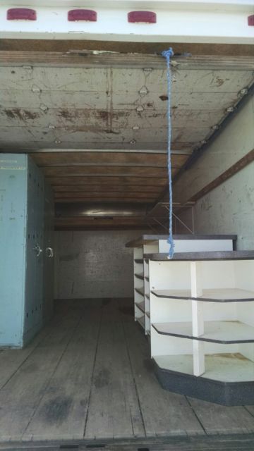 '94 gmc box truck /moving van w/ lift, gas engine