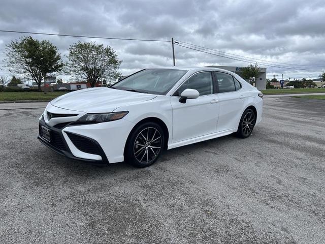 2023 toyota camry se