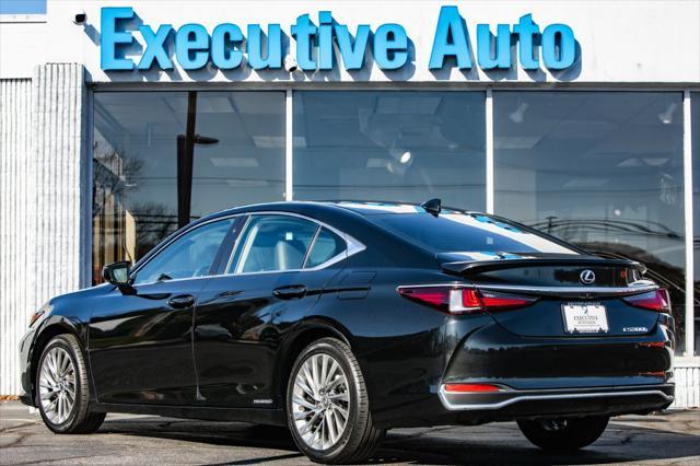 2021 lexus es 300h luxury