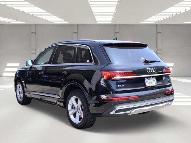 2024 audi q7 45 premium