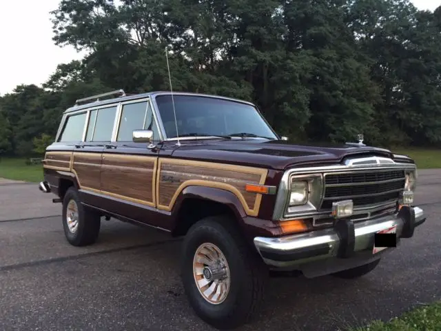 1987 jeep grand wagoneer - much new, including motor, tires + lift & receipts